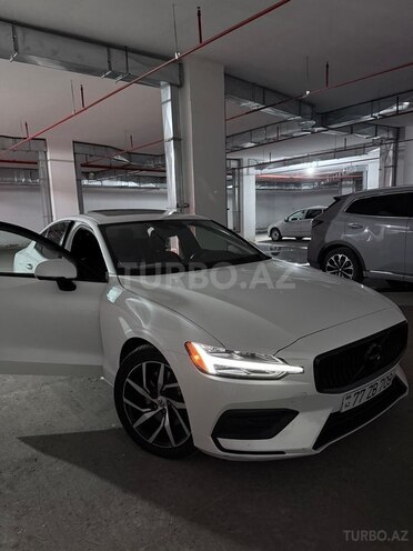 Volvo S60-3