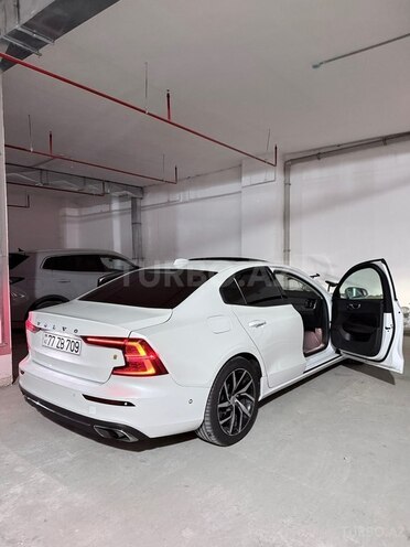 Volvo S60-4