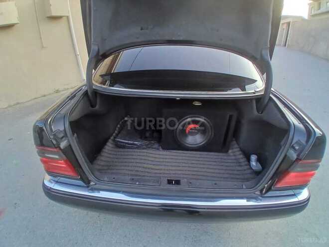 Mercedes E 280-7