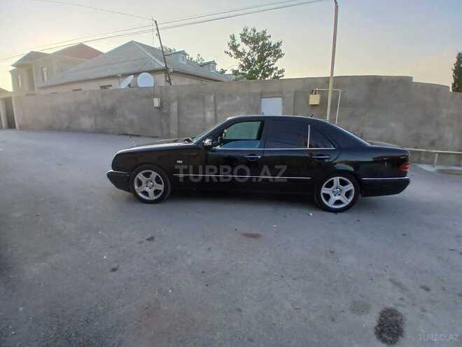 Mercedes E 280-2