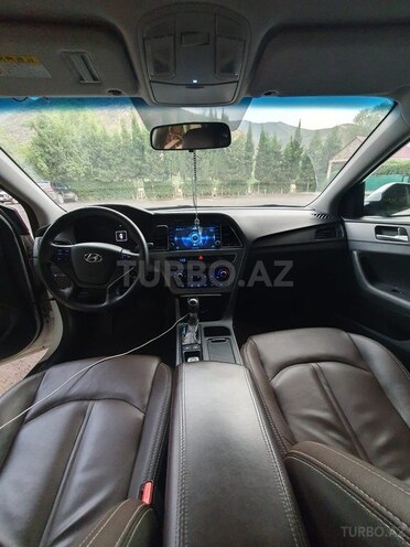Hyundai Sonata-3