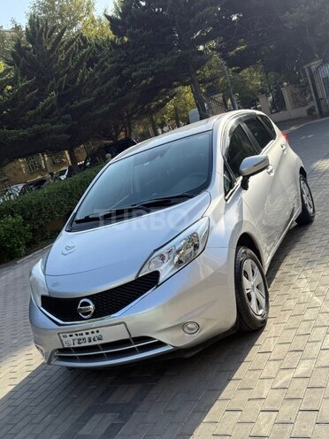 Nissan Note-2