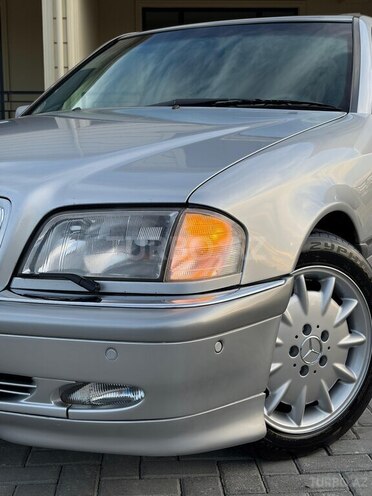 Mercedes C 280-5