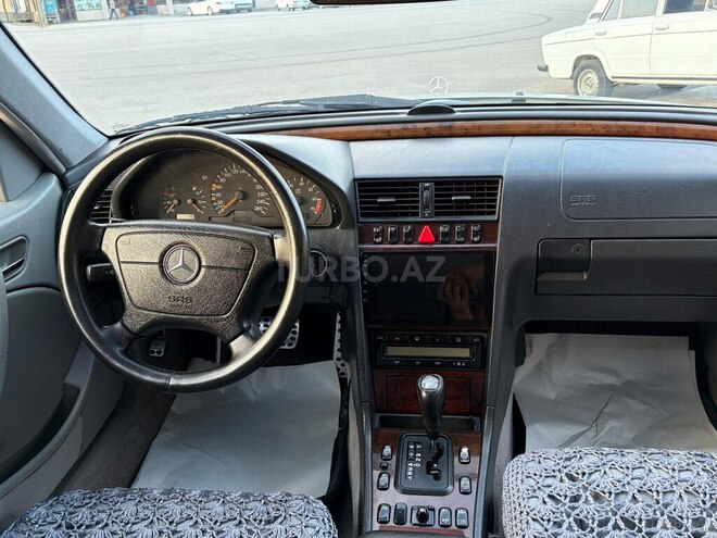Mercedes C 280-9