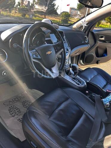 Chevrolet Cruze-15