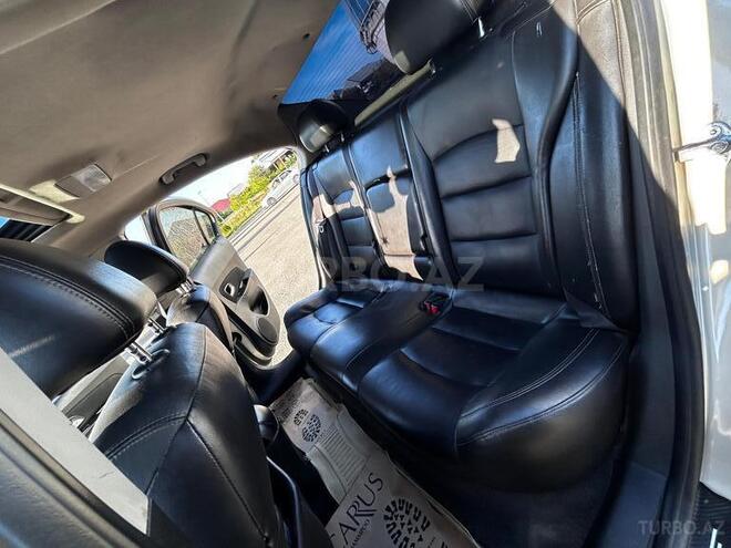 Chevrolet Cruze-17