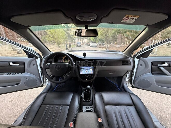 Daewoo Gentra-14