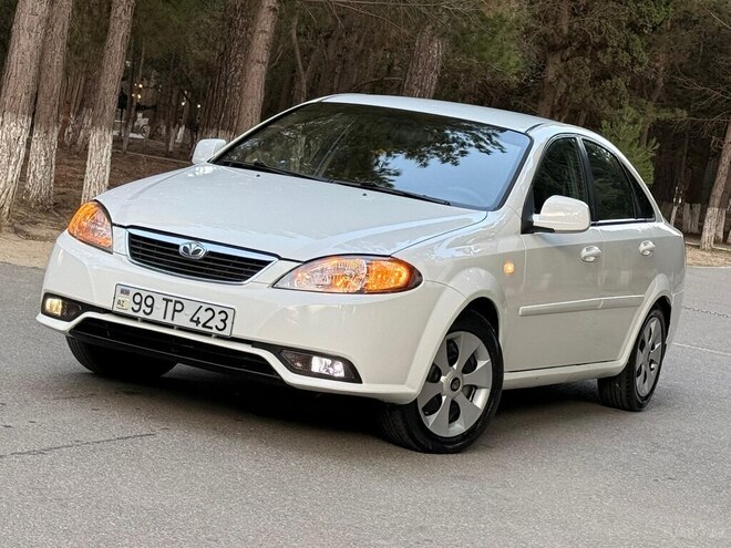 Daewoo Gentra-1
