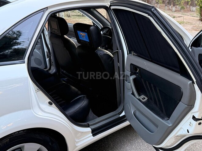 Daewoo Gentra-16