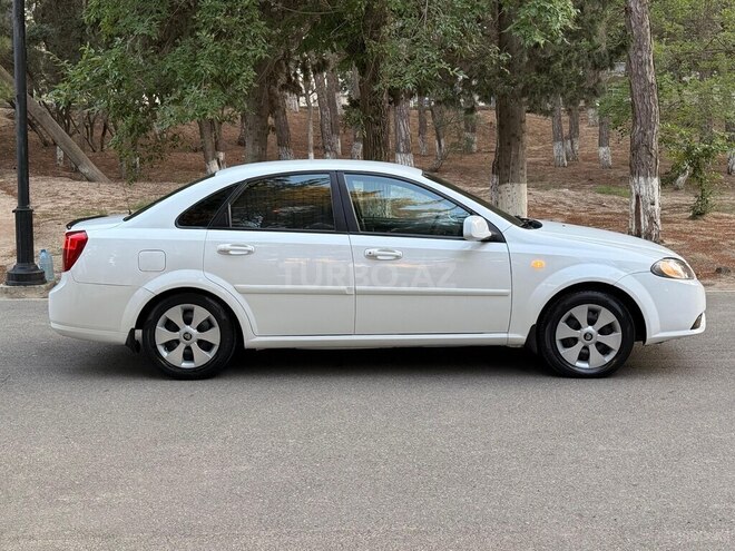 Daewoo Gentra-8
