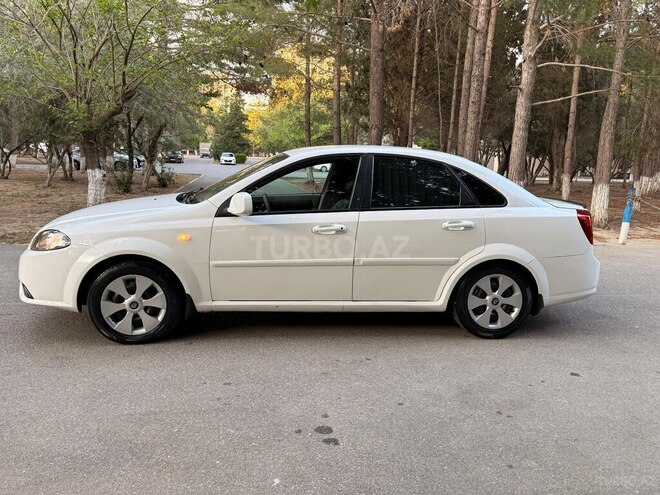 Daewoo Gentra-3