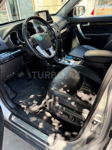 Kia Sorento-11