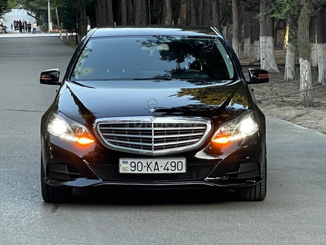Mercedes E 220-17