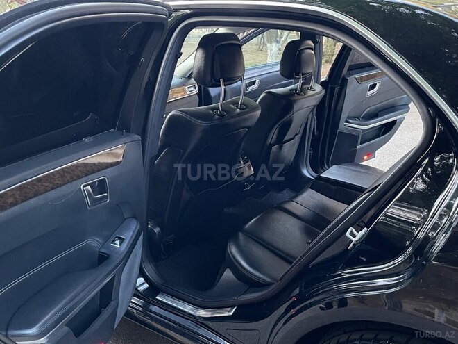 Mercedes E 220-13