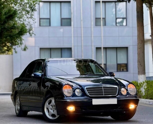 Mercedes E 220-2