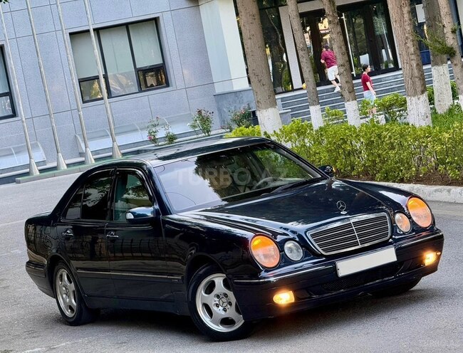 Mercedes E 220-6