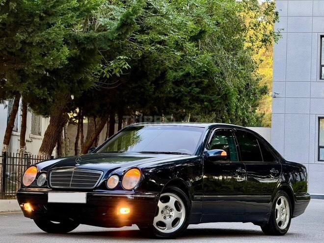 Mercedes E 220-3