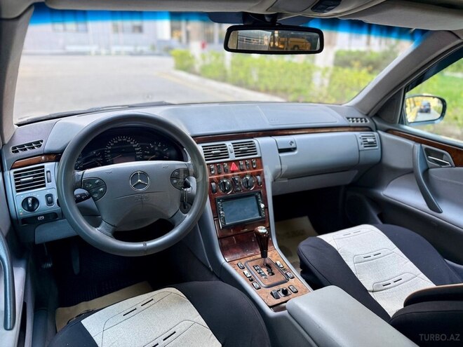 Mercedes E 220-15