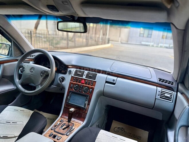 Mercedes E 220-14