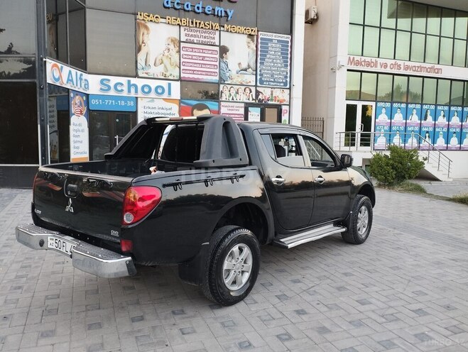 Mitsubishi L200-7