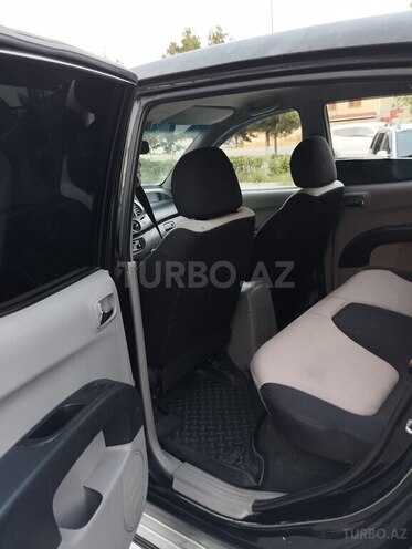 Mitsubishi L200-11
