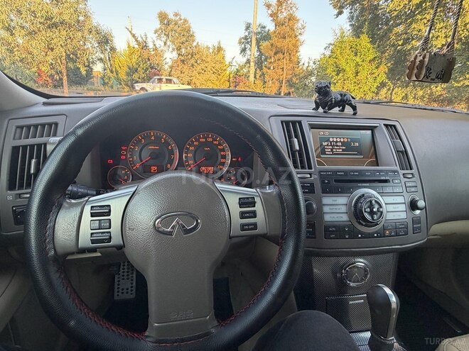 Infiniti FX35-13
