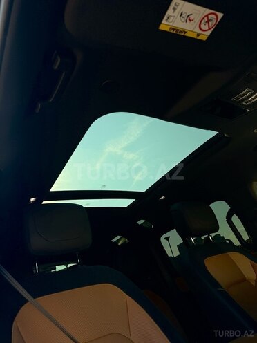 Land Rover Defender-18