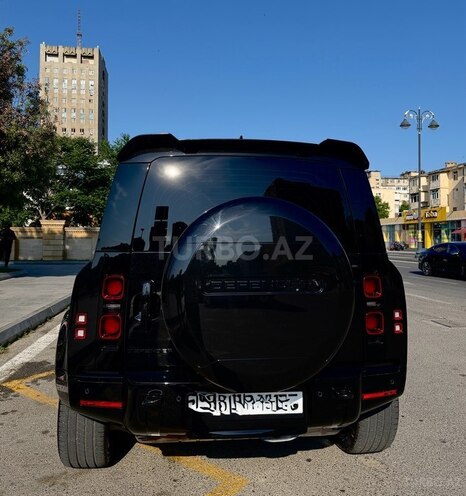 Land Rover Defender-6