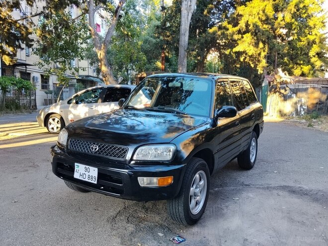 Toyota RAV4-1
