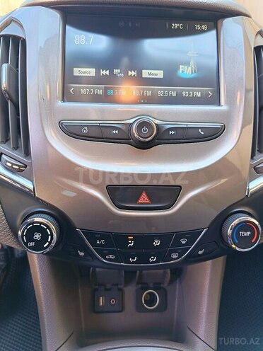 Chevrolet Cruze-6