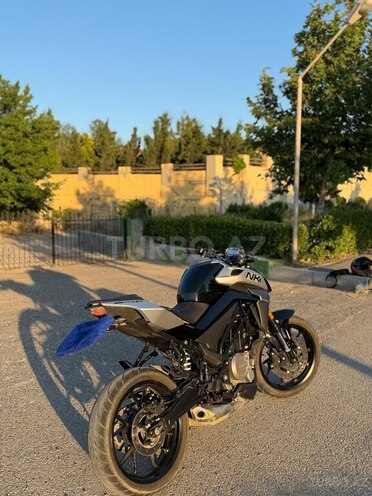 CFMOTO 250 NK-4
