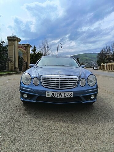 Mercedes E 320-1