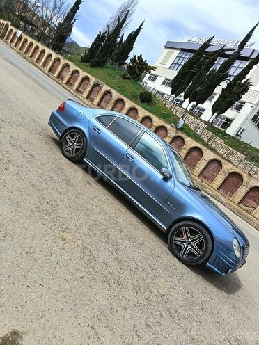 Mercedes E 320-7