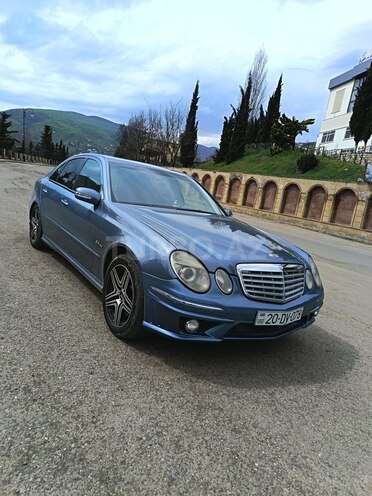 Mercedes E 320-5