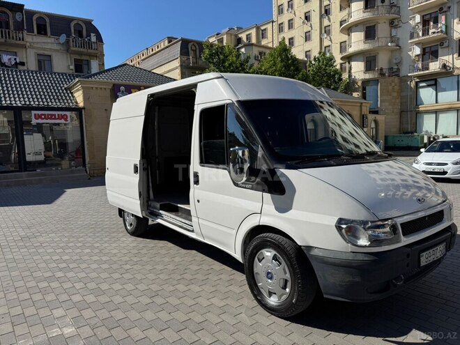 Ford Transit-5