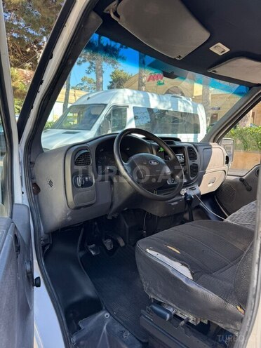 Ford Transit-6