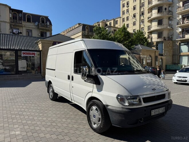 Ford Transit-9