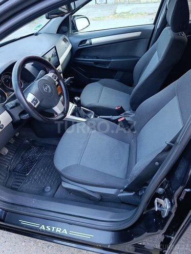 Opel Astra-11