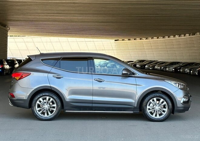 Hyundai Santa Fe-9