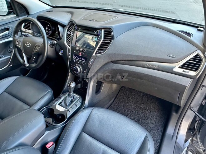 Hyundai Santa Fe-13