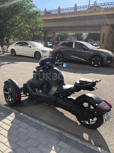 Can-Am Ryker-2