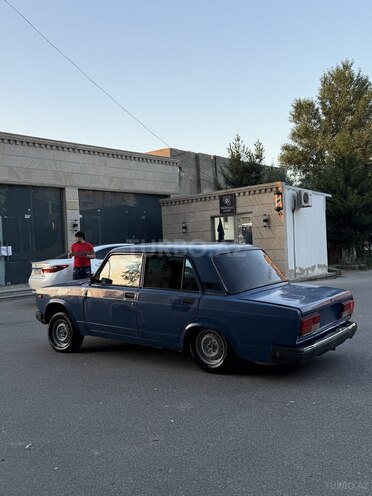 LADA (VAZ) 2107-2