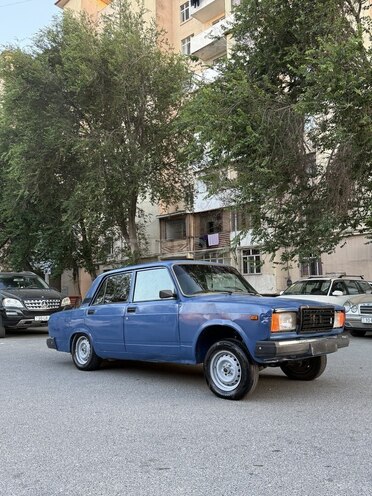 LADA (VAZ) 2107-1