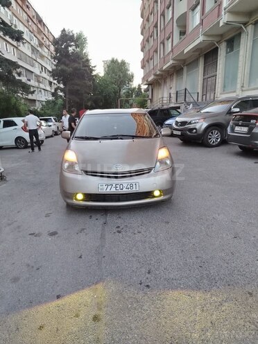 Toyota Prius-1