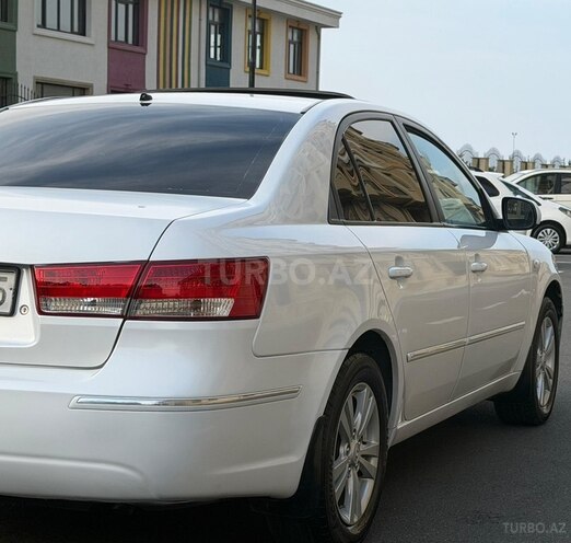 Hyundai Sonata-6