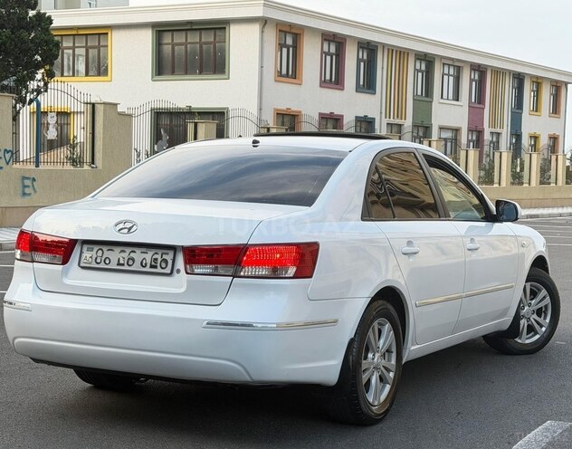 Hyundai Sonata-11