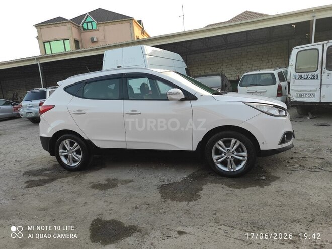 Hyundai ix35-10