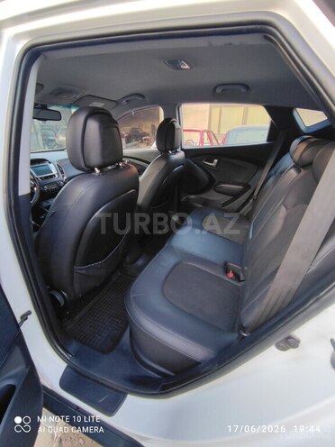 Hyundai ix35-12