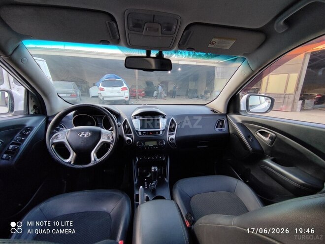 Hyundai ix35-15