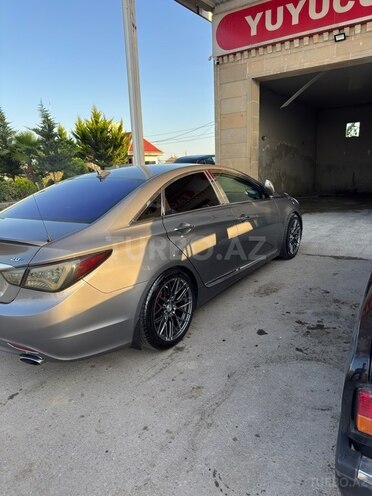 Hyundai Sonata-5